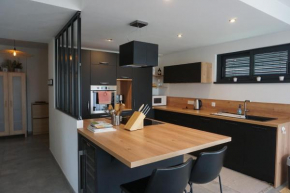 Entre vignes et châteaux - charmante maison au calme, idéale pour famille ou entre amis - parking gratuit